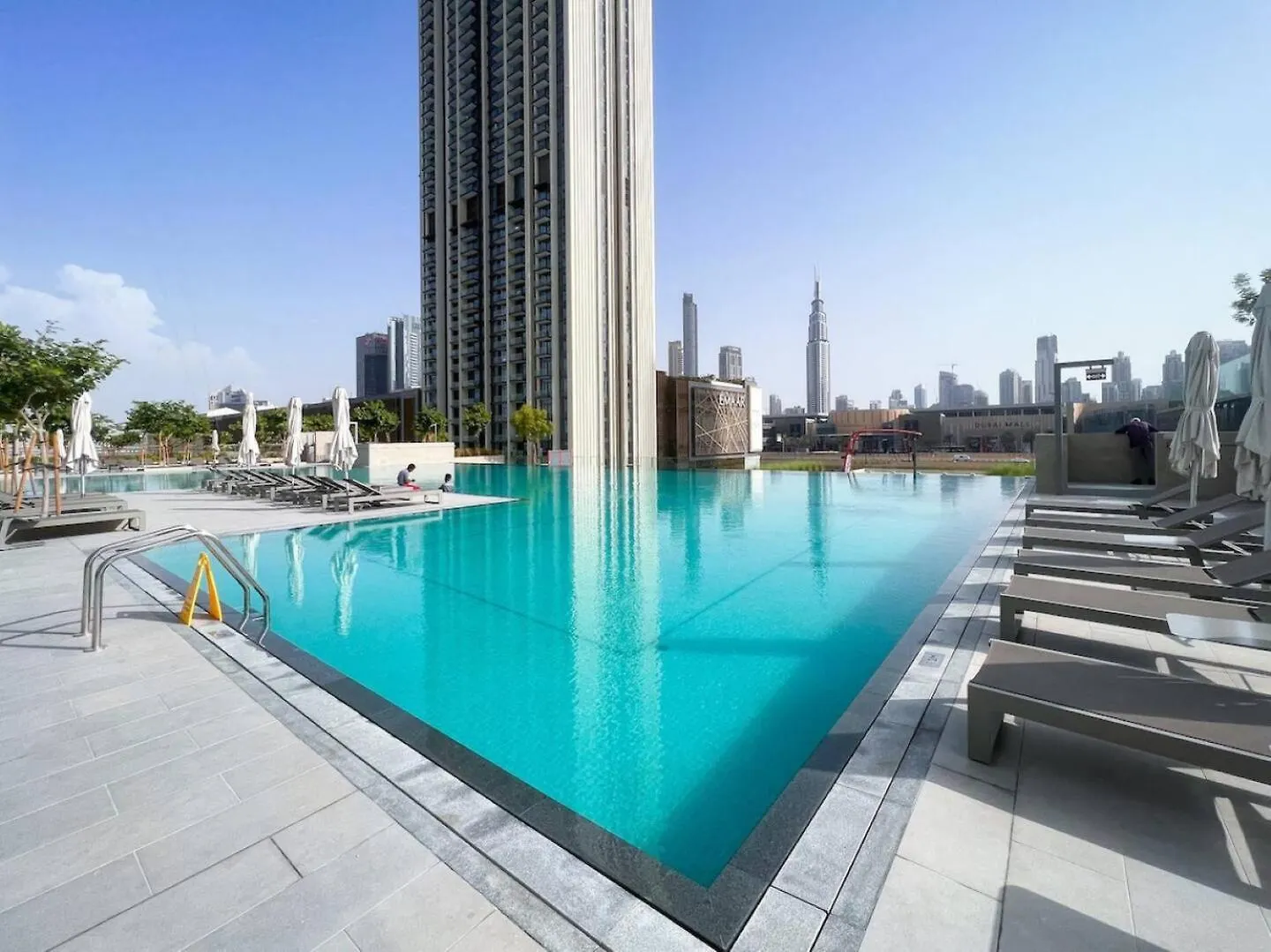Super Luxury Elevated 2 Bedroom Full Burj Khalifa View Ντουμπάι