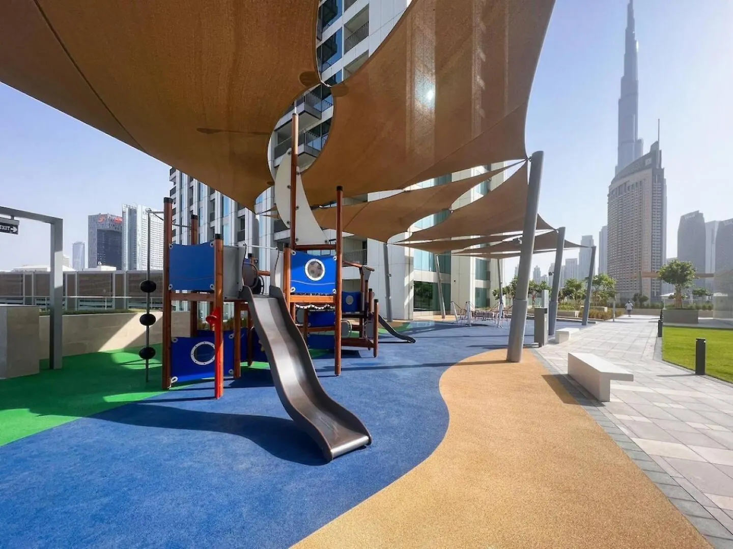 Super Luxury Elevated 2 Bedroom Full Burj Khalifa View Dubai 0*,  United Arab Emirates