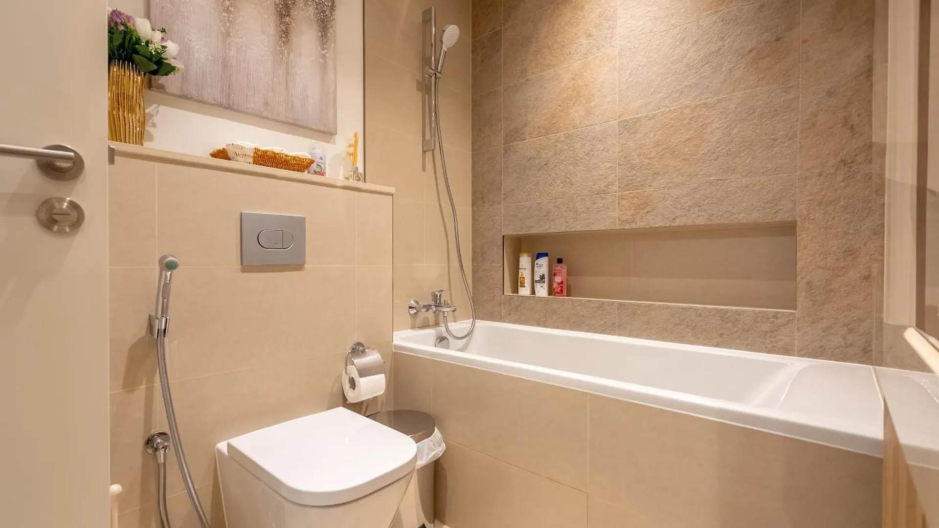 Super Luxury Elevated 2 Bedroom Full Burj Khalifa View Dubai Apartment