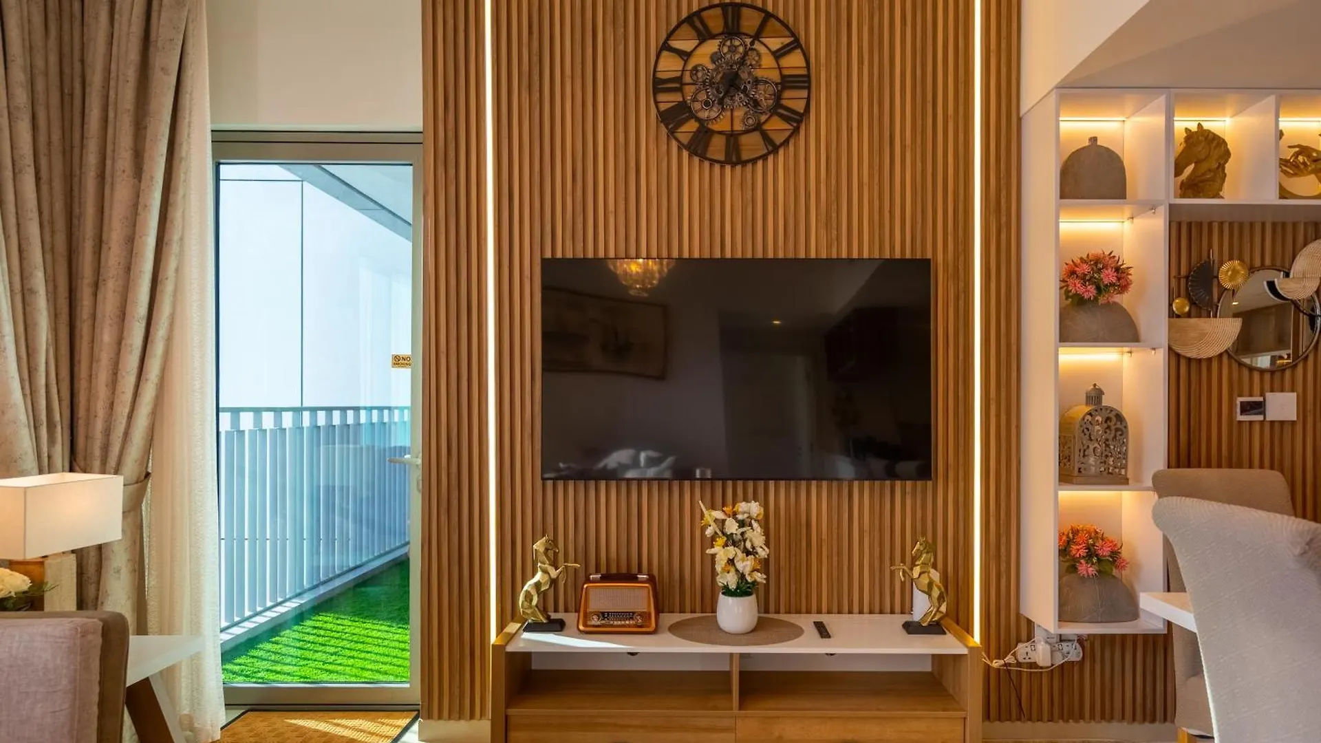 Super Luxury Elevated 2 Bedroom Full Burj Khalifa View Dubai Apartment